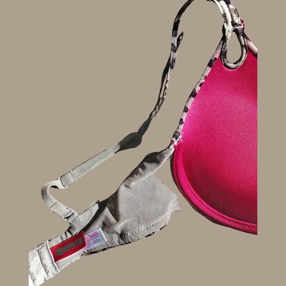 NWOT PUSH UP Cosmopolitan Bra - Light Glare On Front Right Cup (Not a spot) - Picture 6 of 10